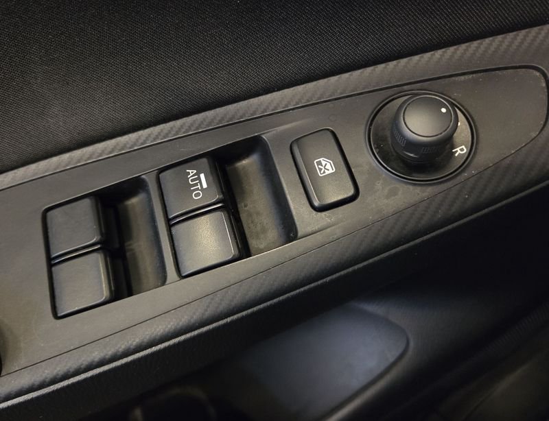 Mazda   1.5 Skyactiv-G 75cv Evolve