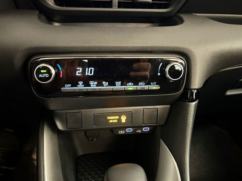 Mazda   Full Hybrid Electric 1.5 VVT Centre-Line