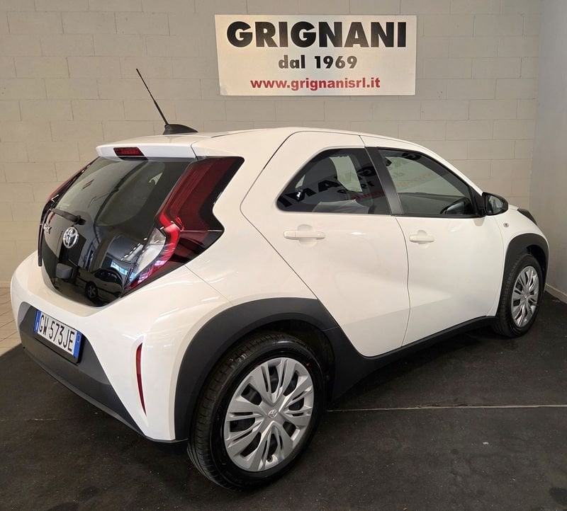 Toyota Aygo X  1.0B (72 CV) Active