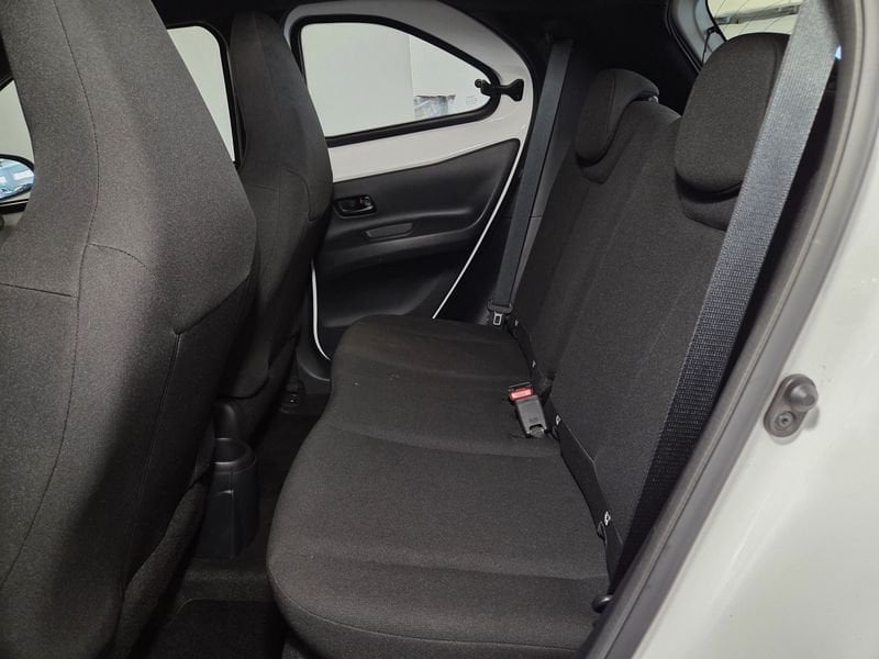 Toyota Aygo X  1.0B (72 CV) Active