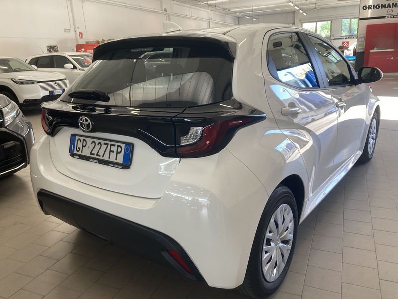 Toyota Yaris  1.0 Active MY22 Neopatentati