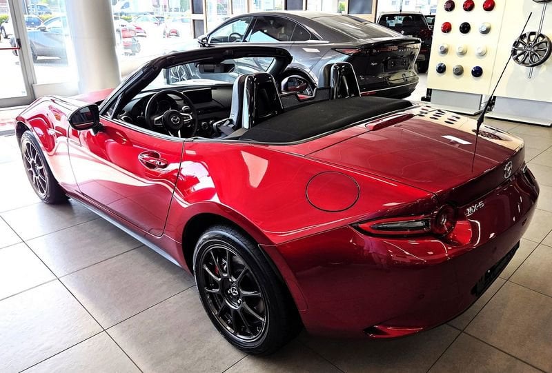 Mazda MX-5  1.5L Skyactive-G 132cv ST Homura