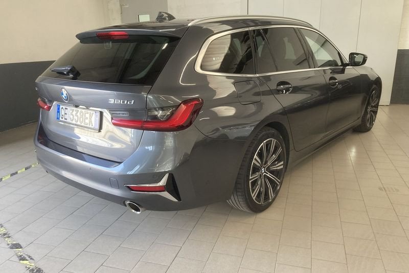 BMW   320d 48V Luxury Xdrive Touring Auto AT8 Mild Hybrid