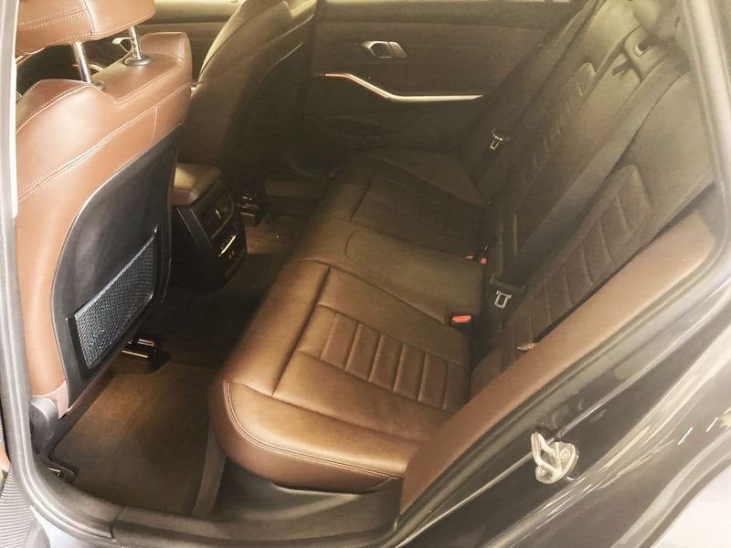 BMW   320d 48V Luxury Xdrive Touring Auto AT8 Mild Hybrid