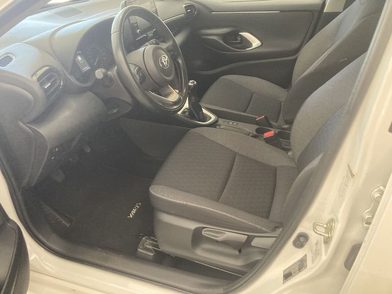 Toyota Yaris  1.0 Active MY22 Neopatentati